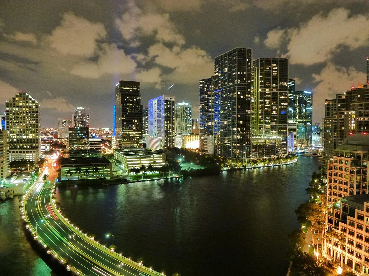 miami, florida, skyline, city, cityscape, tower, skyscraper, building, view, landmark, urban, scenic, scenery, downtown, metropolis, buildings, metropolitan, miami, miami, miami, miami, miami, florida. Miami and the cross-border UGC campaigns that serve Latin American brands