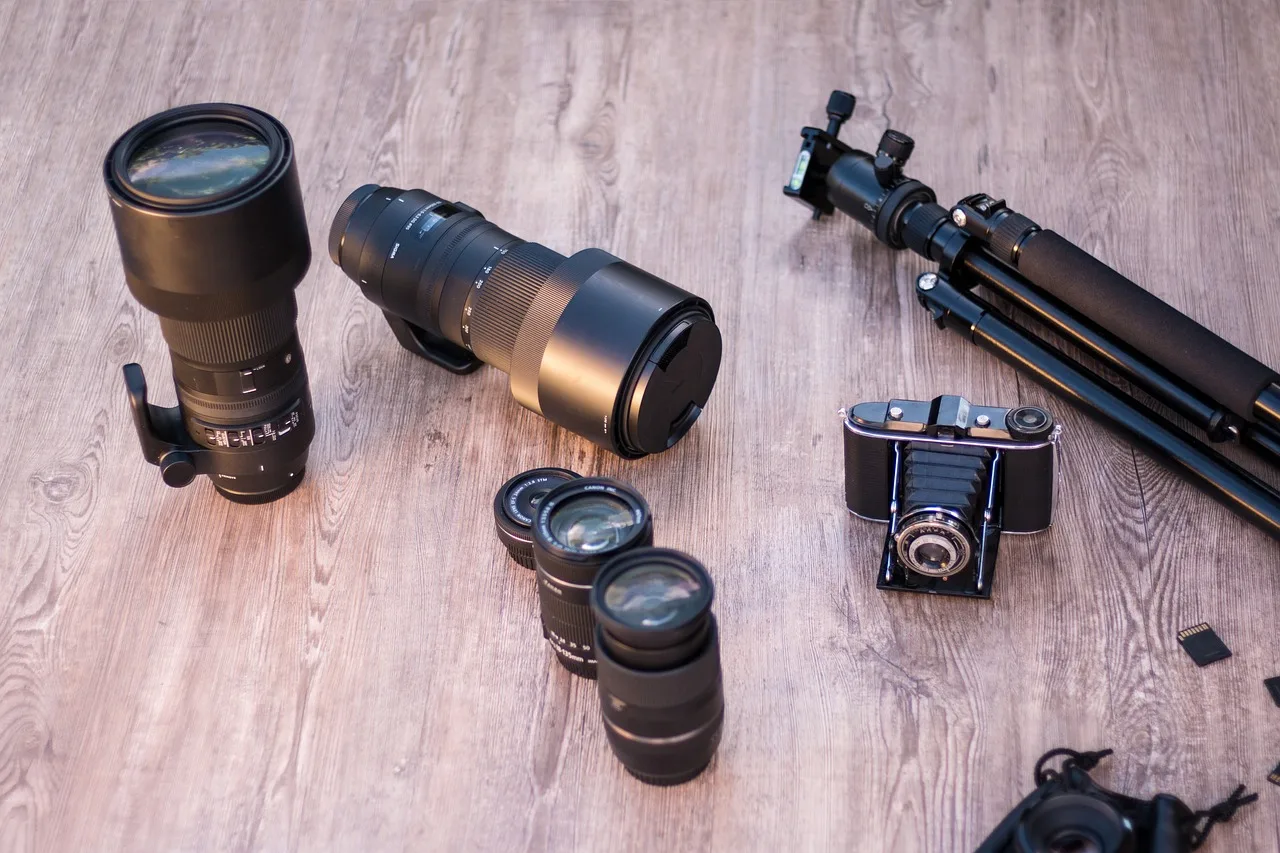objective, free wallpaper, tripod, hd wallpaper, analog camera, cool backgrounds, pop-up camera, photography, photographic equipment, expensive, canon, 150-300mm, 24mm, 16-300mm, sd cards, memory cards, camera, taking photos, wallpaper hd, telephoto lens, professional, full hd wallpaper, laptop wallpaper, windows wallpaper, beautiful wallpaper, equipment, technology, 4k wallpaper 1920x1080, furnishing, camera tripod, focal length, old camera, mac wallpaper, 300mm, wood, document, wallpaper 4k, desktop backgrounds, table, 4k wallpaper, free background, background. UGC creator trends: seven operating signals to test